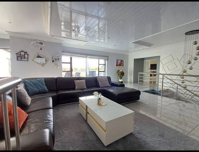 5 BEDROOM PROPERTY TO RENT IN THREE RIVERS EAST